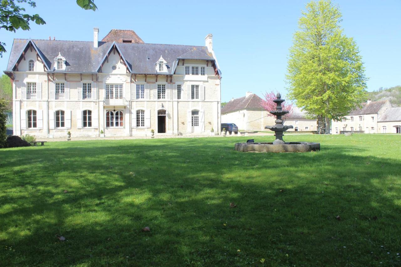 Chateau Du Mesnil Soleil , Gites Et Chambres D'Hotes Damblainville Exterior photo